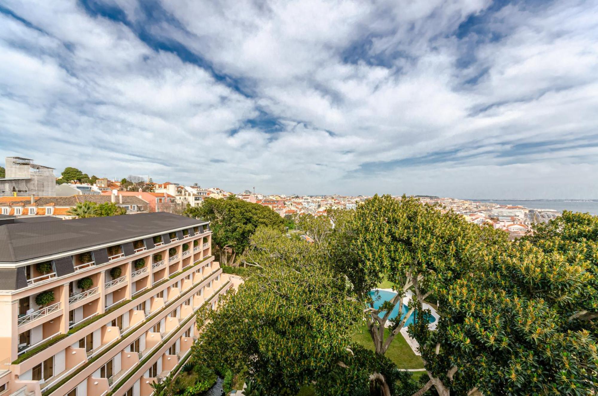 Olissippo Lapa Palace - The Leading Hotels Of The World Lisbon Exterior photo